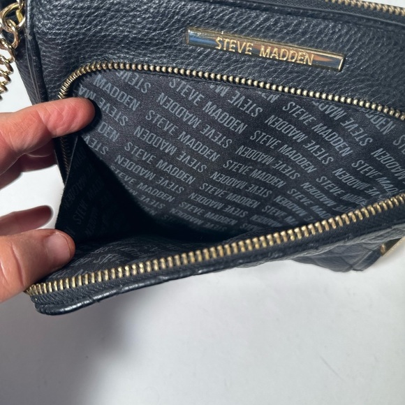 Steve Madden Black Quilted Crossbody with Chain Strap - Picture 6 of 9